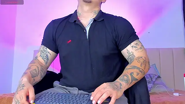 denis munera online show from September 19, 2025, 10:52 am