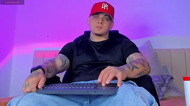 denis munera online show from September 18, 2025, 12:08 pm