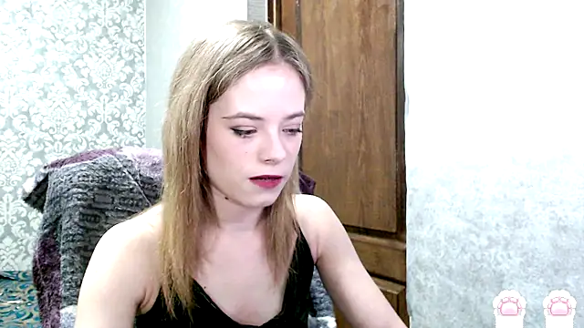 Snapshot of Kate__Loves chatting on October 2, 2025, 5:38 pm Kate Loves online show from October 2, 2025, 5:38 pm