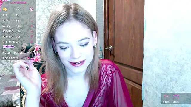Snapshot of Kate__Loves chatting on October 9, 2025, 5:46 pm Kate Loves online show from October 9, 2025, 5:46 pm