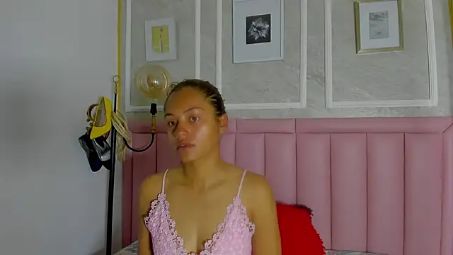 HoollyHendrix online show from February 21, 2026, 8:55 pm