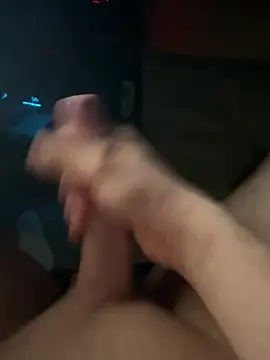 Snapshot of jstntz chatting on April 9, 2026, 9:10 pm jstntz online show from April 9, 2026, 9:10 pm