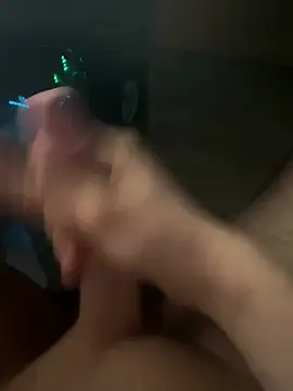 Snapshot of jstntz chatting on April 1, 2026, 9:01 pm jstntz online show from April 1, 2026, 9:01 pm