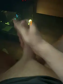 Snapshot of jstntz chatting on March 3, 2026, 11:01 pm jstntz online show from March 3, 2026, 11:01 pm