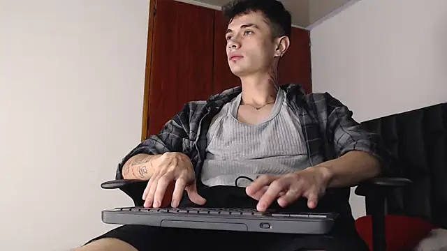 Snapshot of jaico_santos chatting on November 6, 2025, 11:09 pm jaico santos online show from November 6, 2025, 11:09 pm