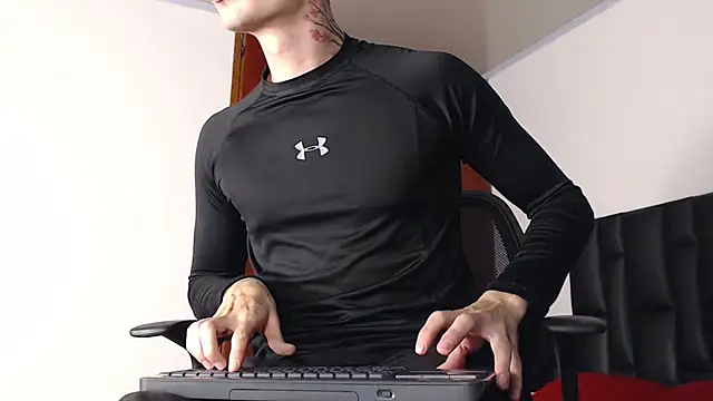 Snapshot of jaico_santos chatting on November 5, 2025, 11:08 pm jaico santos online show from November 5, 2025, 11:08 pm