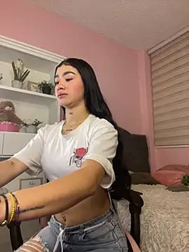 Snapshot of camila1_torres_ chatting on November 24, 2025, 11:27 pm camila1 torres online show from November 24, 2025, 11:27 pm