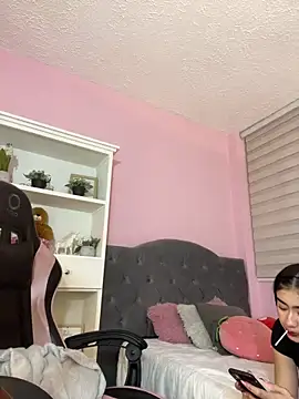 camila1 torres  online show from February 19, 2026, 5:54 pm