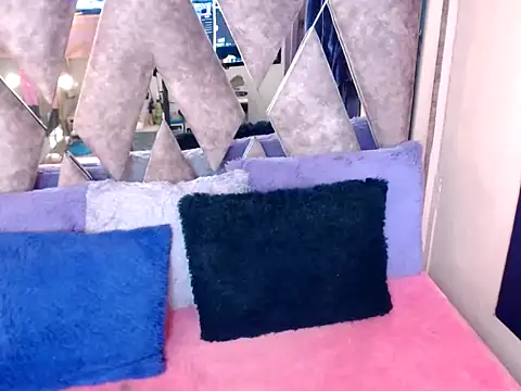 Snapshot of CRISTALHERRANZ chatting on October 11, 2025, 9:05 pm CRISTALHERRANZ online show from October 11, 2025, 9:05 pm