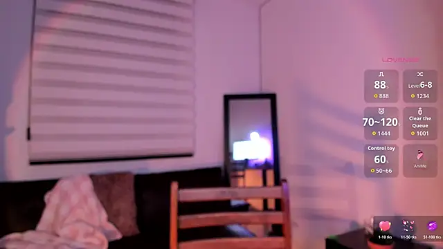 SarahCastillo  online show from October 23, 2025, 4:44 am