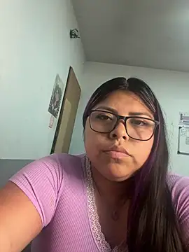 Snapshot of Lunarebelde chatting on December 16, 2025, 10:19 am Lunarebelde online show from December 16, 2025, 10:19 am