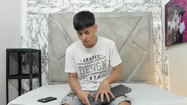 Logan Jhonson online show from October 16, 2025, 2:09 am