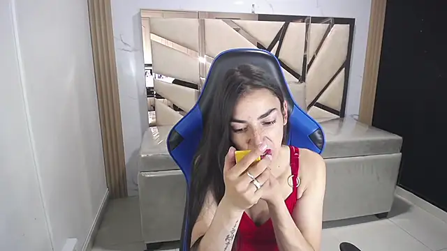 Maily a  online show from November 6, 2025, 2:59 am