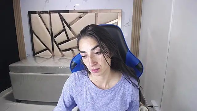 Maily a  online show from November 29, 2025, 2:55 am