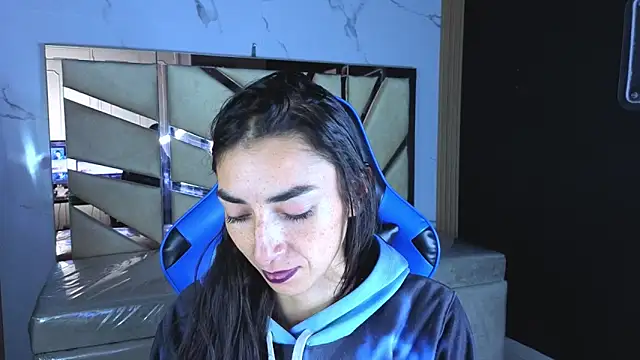 Maily a  online show from March 22, 2026, 3:10 am