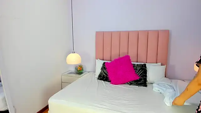 Snapshot of Amy_Ferreira chatting on November 12, 2025, 2:48 am Amy Ferreira online show from November 12, 2025, 2:48 am