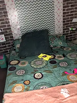 Snapshot of KaMila_M00N chatting on October 6, 2025, 4:19 pm KaMila M00N online show from October 6, 2025, 4:19 pm