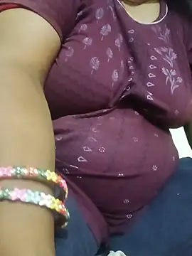 Hot Desi Milf online show from May 28, 2026, 11:38 am
