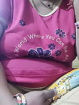 Hot Desi Milf online show from May 26, 2026, 4:32 am