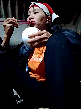 Snapshot of donna-bae chatting on February 8, 2026, 12:14 pm donna-bae online show from February 8, 2026, 12:14 pm