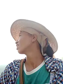 Snapshot of donna-bae chatting on October 30, 2025, 12:20 am donna-bae online show from October 30, 2025, 12:20 am