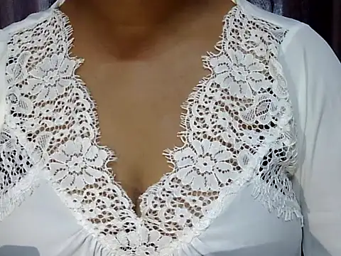 SURBHI 98 online show from September 18, 2025, 7:22 am