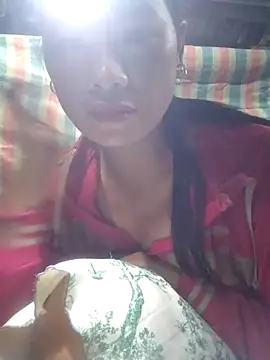 Qinjid002 online show from October 8, 2025, 3:41 am