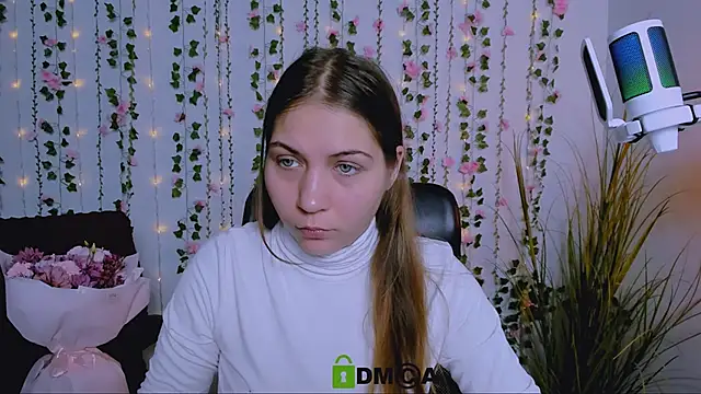  tiana moon online show from October 3, 2025, 5:31 am