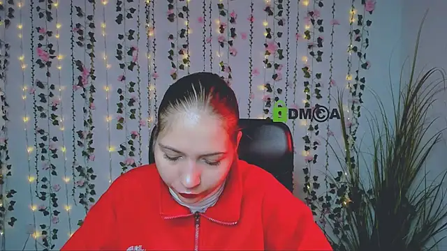  tiana moon online show from October 4, 2025, 8:38 am