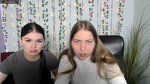  tiana moon online show from September 26, 2025, 5:47 am