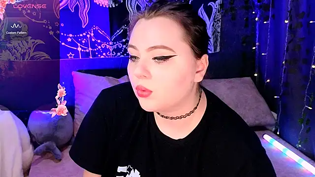 Marshmallowbeauty online show from October 26, 2025, 7:03 pm