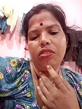 Hott locky online show from October 6, 2025, 11:38 pm