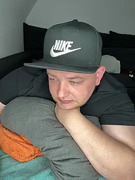 xXLustMolchXx online show from October 3, 2025, 7:10 am