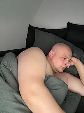 xXLustMolchXx online show from October 11, 2025, 7:09 am