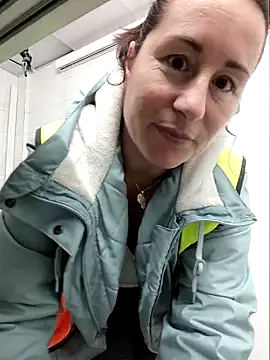 Snapshot of bichota85 chatting on March 10, 2026, 11:25 am bichota85 online show from March 10, 2026, 11:25 am