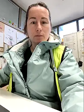 Snapshot of bichota85 chatting on March 26, 2026, 10:46 am bichota85 online show from March 26, 2026, 10:46 am