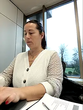 Snapshot of bichota85 chatting on December 22, 2025, 9:20 am bichota85 online show from December 22, 2025, 9:20 am