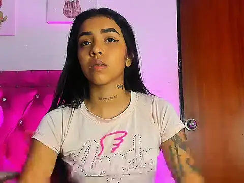 dahiiangomezz online show from September 24, 2025, 7:59 am