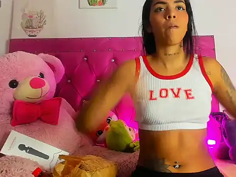 dahiiangomezz online show from September 28, 2025, 7:48 am