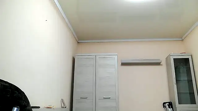 DominicaBanxx online show from December 19, 2025, 2:19 pm