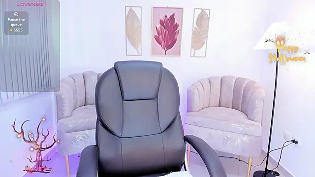 Snapshot of miavegas1 chatting on October 17, 2025, 10:44 pm miavegas1 online show from October 17, 2025, 10:44 pm