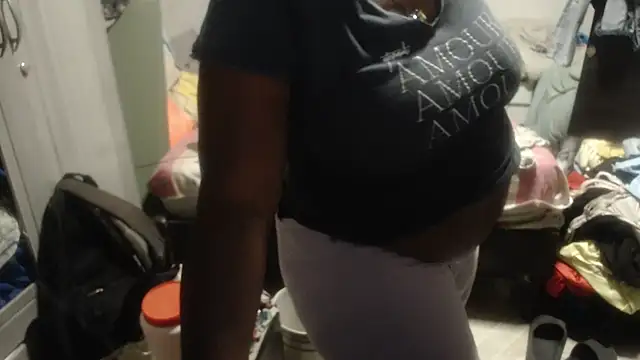 Snapshot of rachelexoticgirl chatting on May 15, 2026, 4:10 am rachelexoticgirl online show from May 15, 2026, 4:10 am