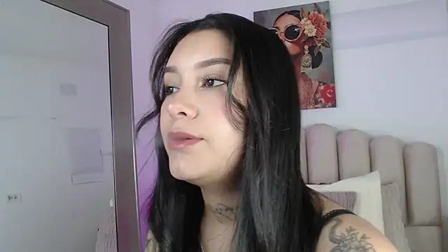 Snapshot of miawhite_x1 chatting on October 9, 2025, 12:17 pm miawhite x1 online show from October 9, 2025, 12:17 pm