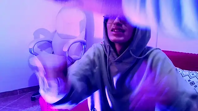 Snapshot of bellmontneon chatting on October 14, 2025, 11:22 am bellmontneon online show from October 14, 2025, 11:22 am