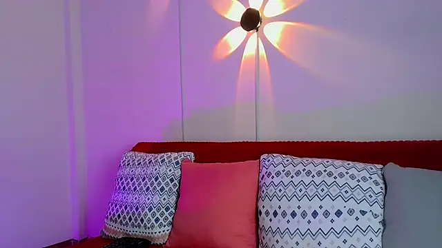 bellmontneon online show from October 3, 2025, 11:12 am