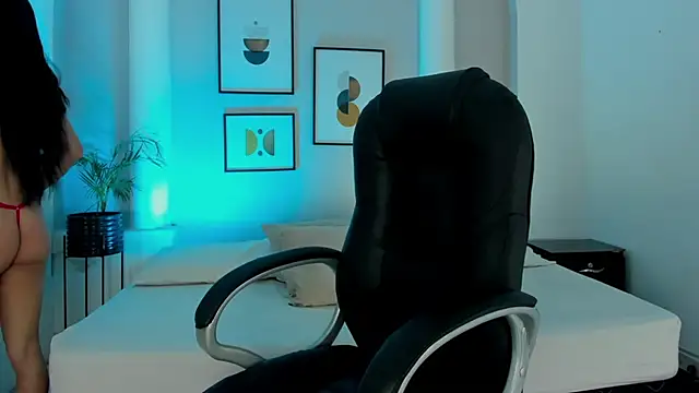 Juanita  acosta1 online show from December 4, 2025, 2:16 pm