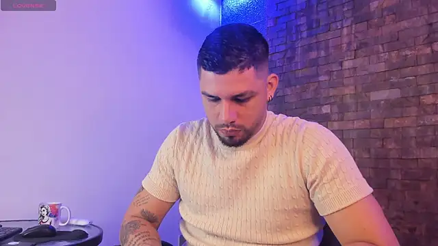 Jacob19  online show from September 17, 2025, 1:24 pm