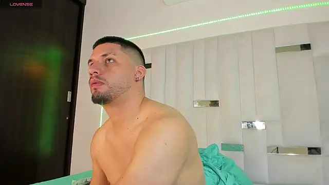 Jacob19  online show from October 5, 2025, 2:35 am