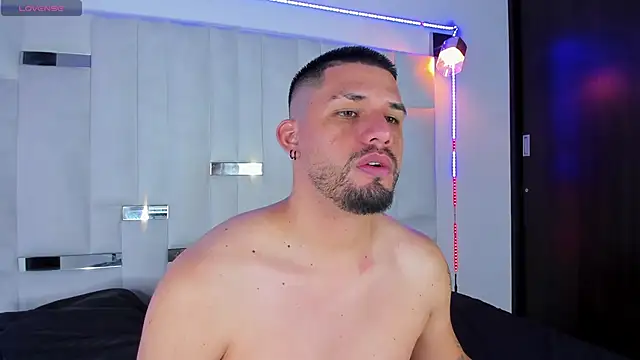 Jacob19  online show from September 25, 2025, 11:49 am