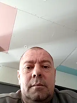 hugoboys4576 online show from November 24, 2025, 11:32 am